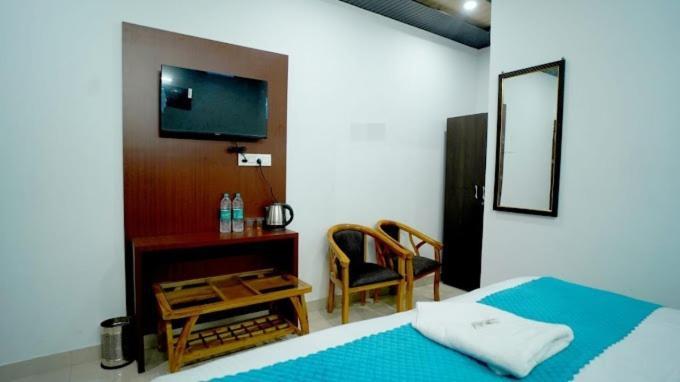 ホテル The Kedaram Residency Kedarnath エクステリア 写真