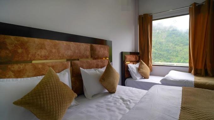 ホテル The Kedaram Residency Kedarnath エクステリア 写真